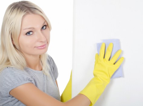 Commercial window cleaning for shopfronts and offices in W1W